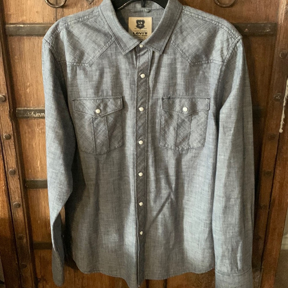 Levi’s Button Down Shirt